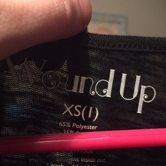 Cute top - Picture 2 of 2